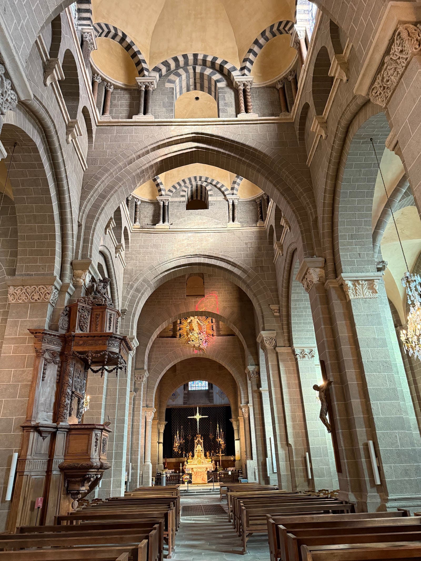 Cathédrale Notre-Dame-du-Puy